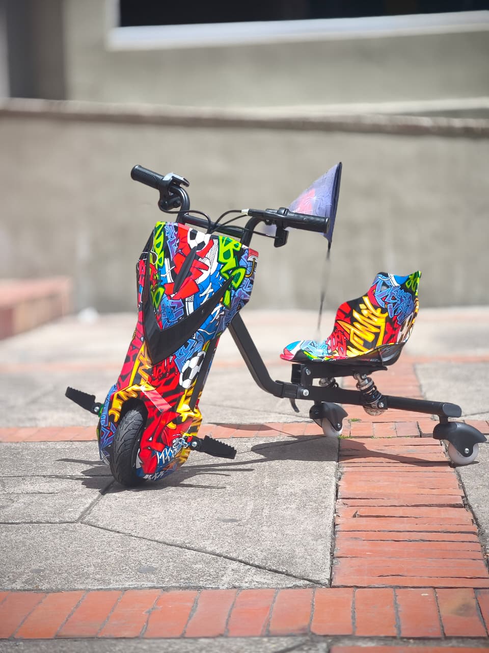 TRICICLO ELÉCTRICO MONTABLE